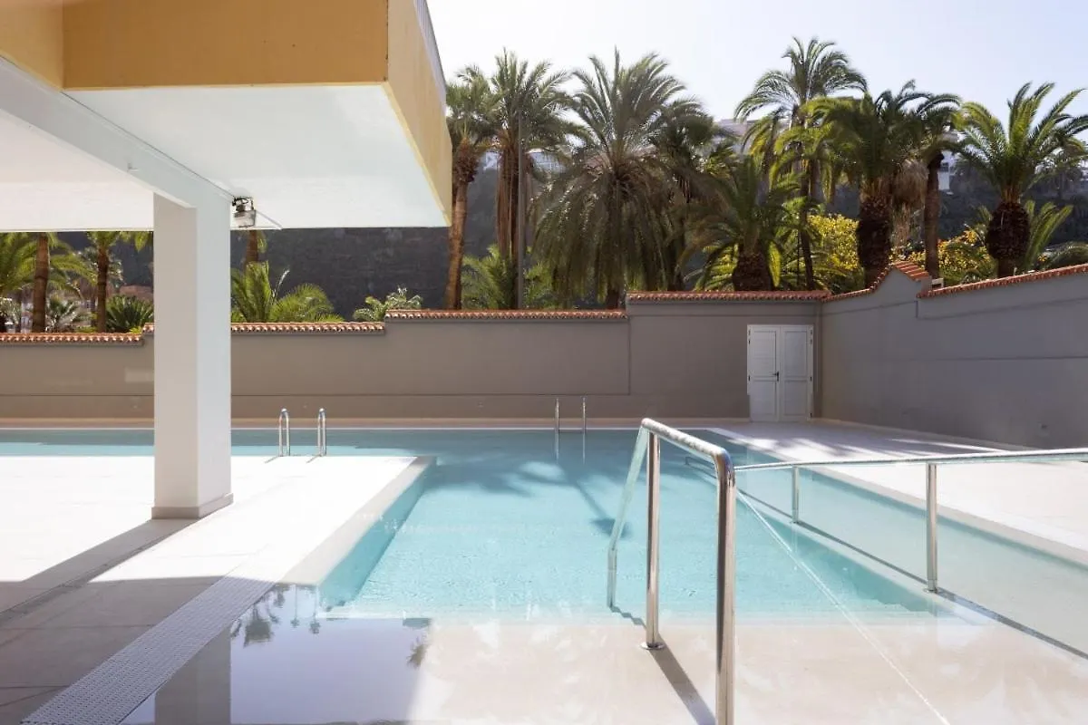 Eden Rentals Moderno Y Coqueto Estudio Con Vistas contacts